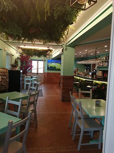 Bar Romate interior